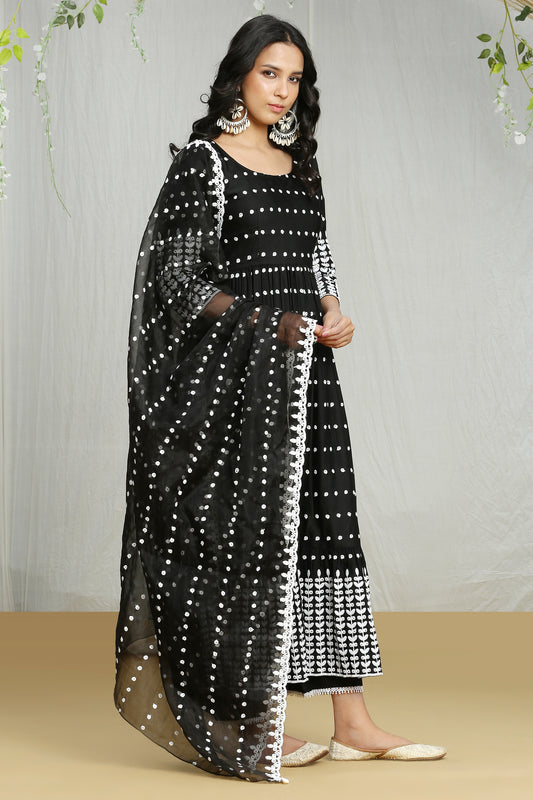 Black Buti Embroidered Kurta Set with Organza Dupatta