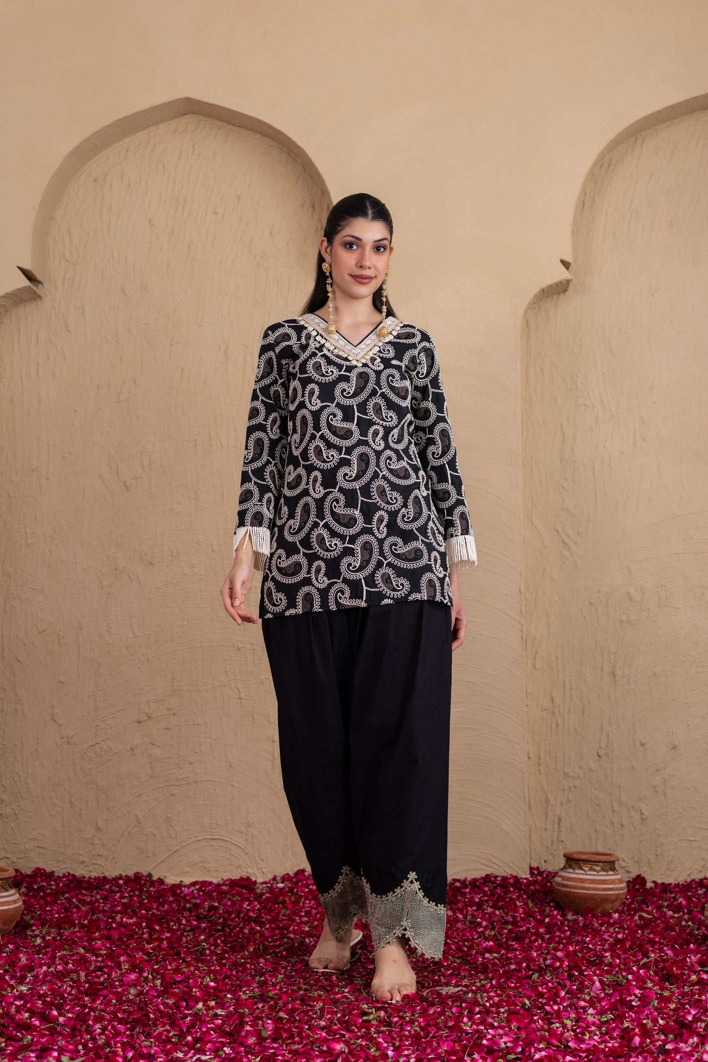 BLACK AND CREAM PAISLEY EMBROIDERED SUIT SET