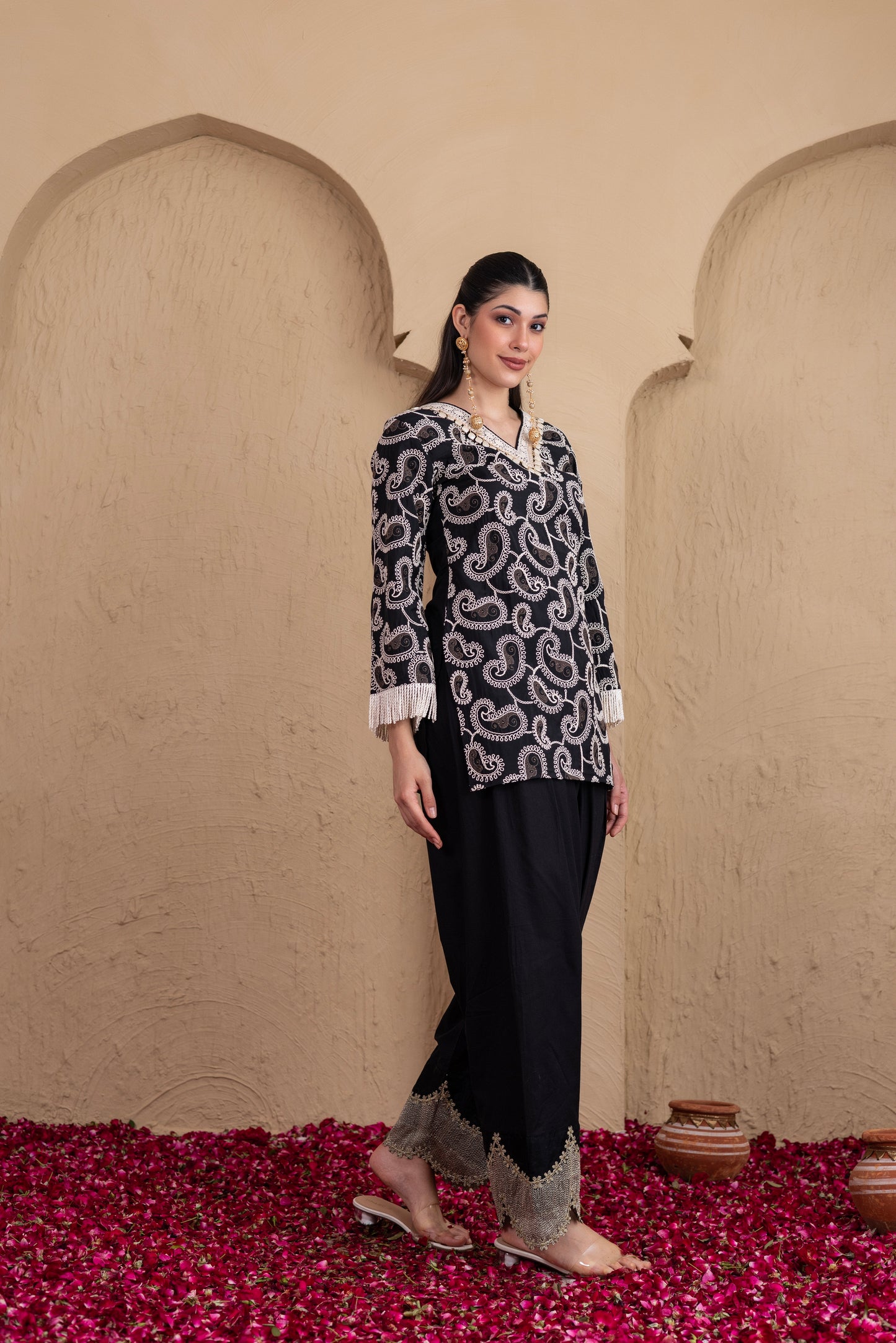 BLACK AND CREAM PAISLEY EMBROIDERED SUIT SET