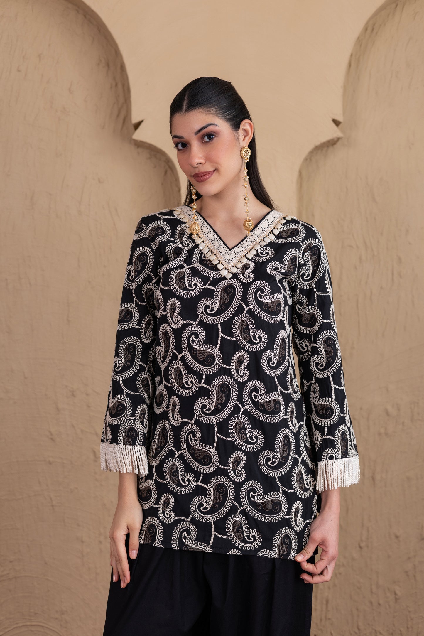 BLACK AND CREAM PAISLEY EMBROIDERED SUIT SET