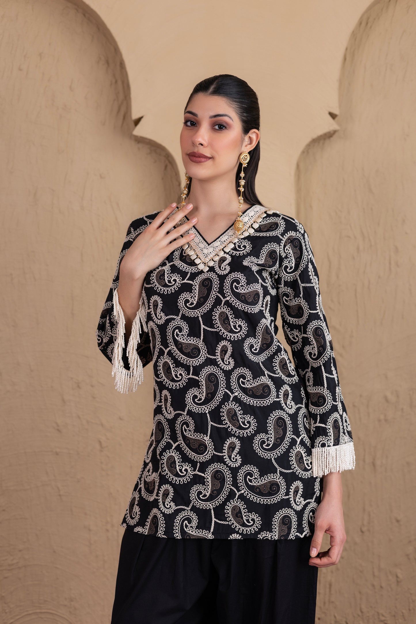 BLACK AND CREAM PAISLEY EMBROIDERED SUIT SET