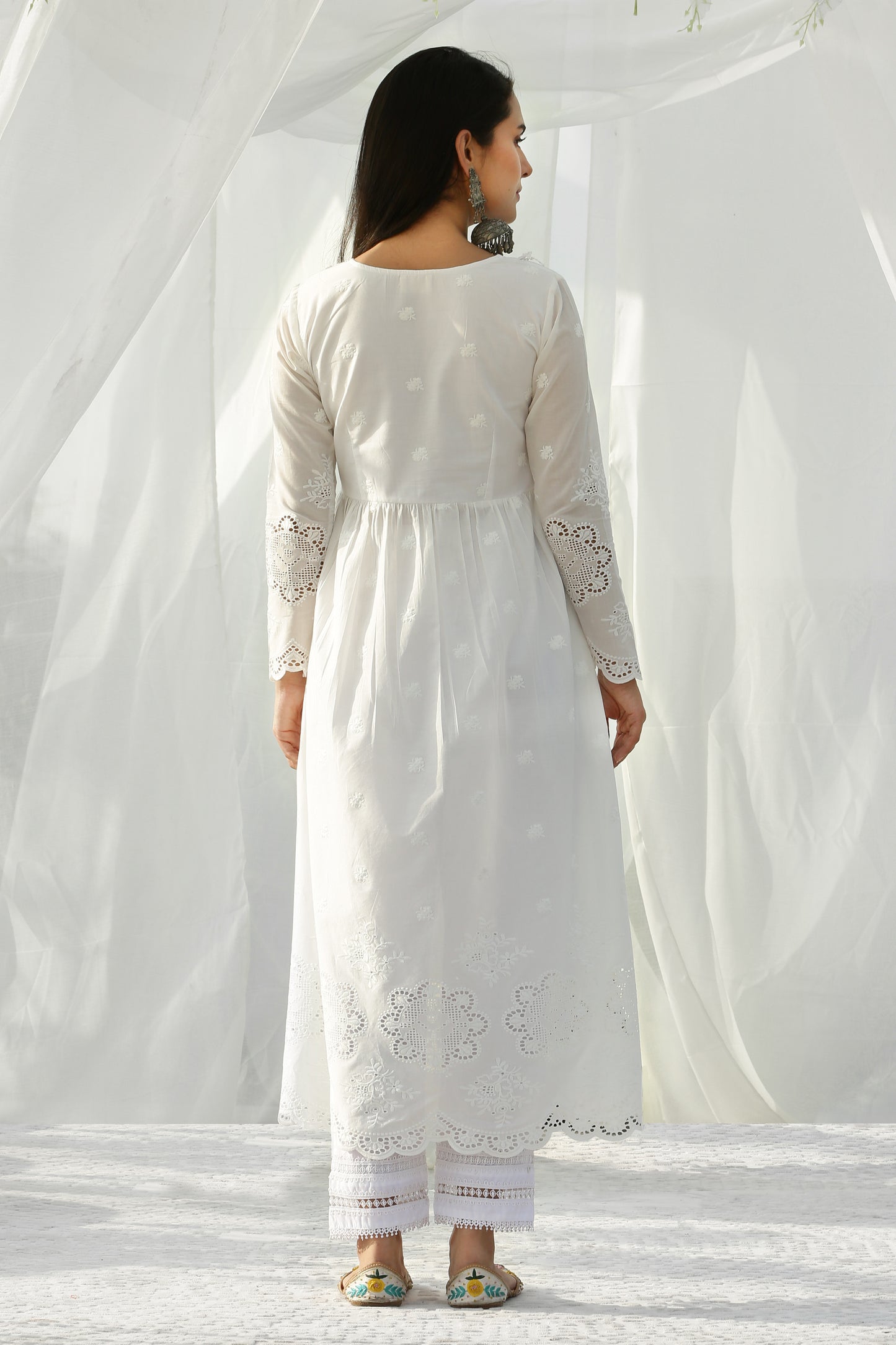 White Scallop Embroidered Kurta Set