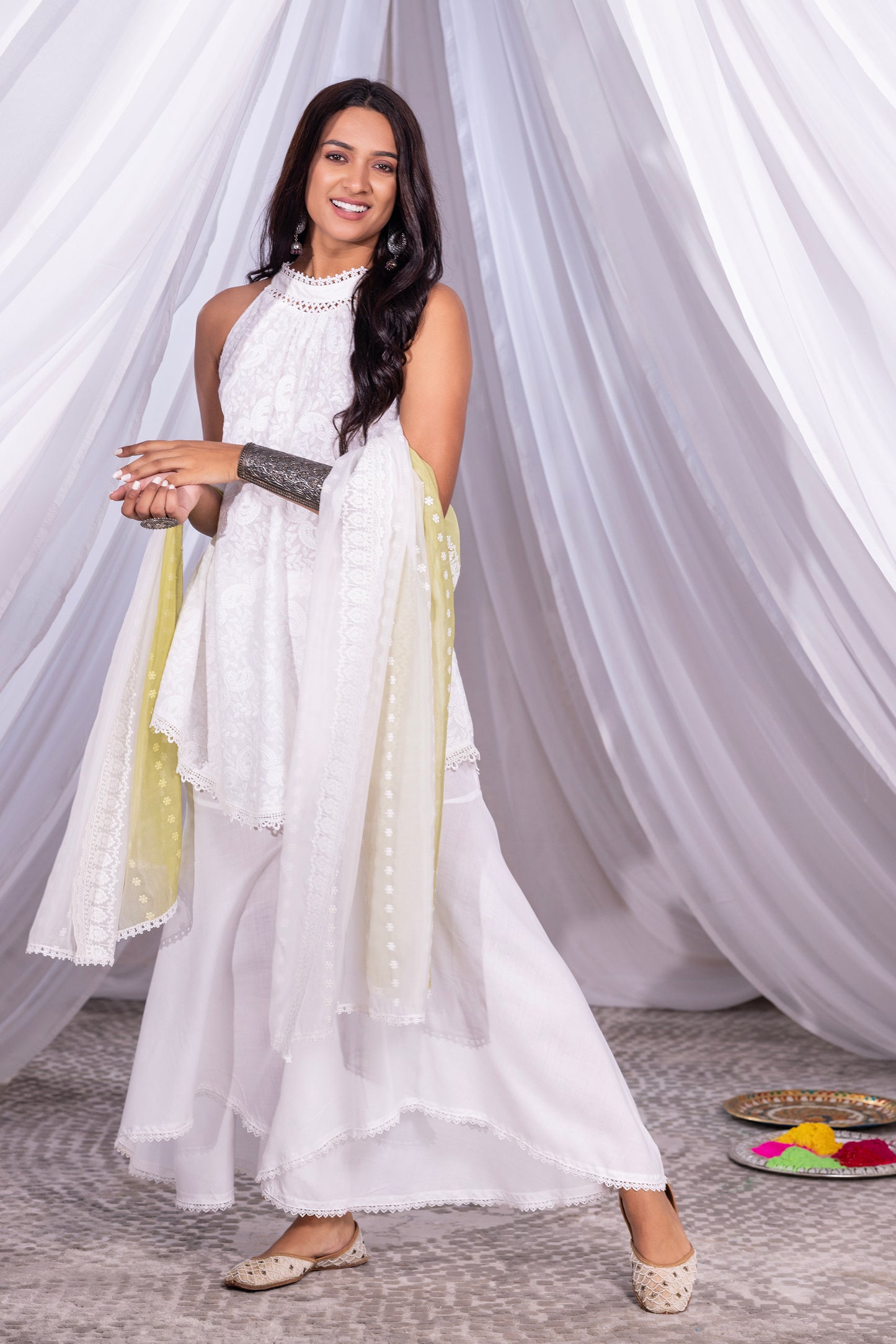 WHITE HALTER LUCKNOWI KURTA SET