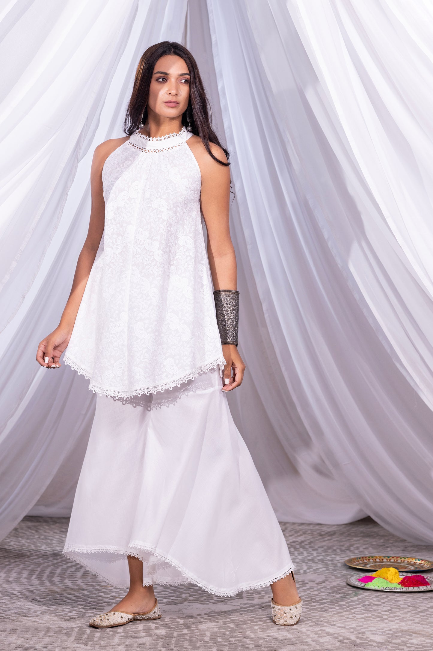 WHITE HALTER LUCKNOWI KURTA SET