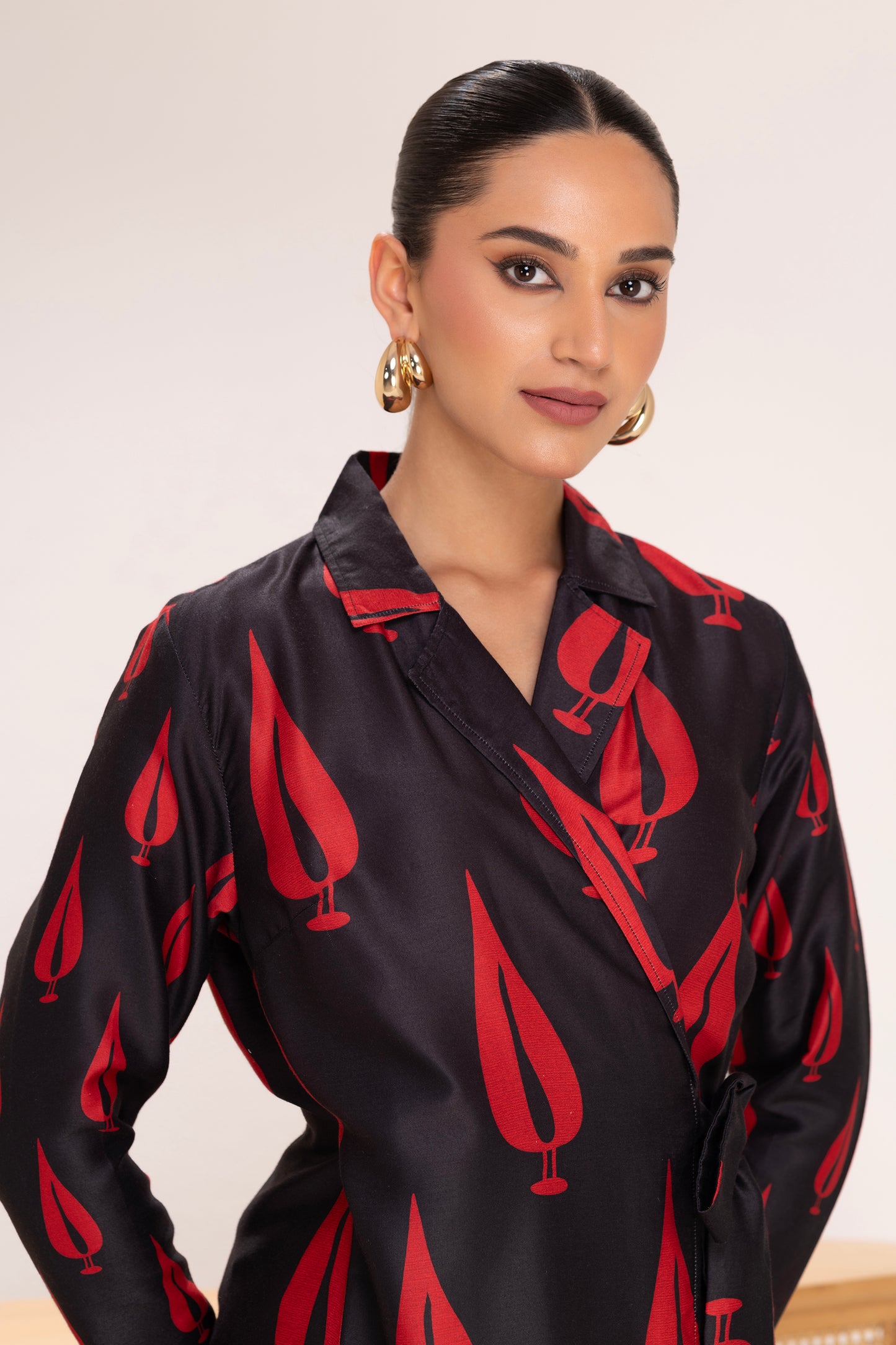 BLACK LEAF MOTIF TRENCH STYLE KURTA