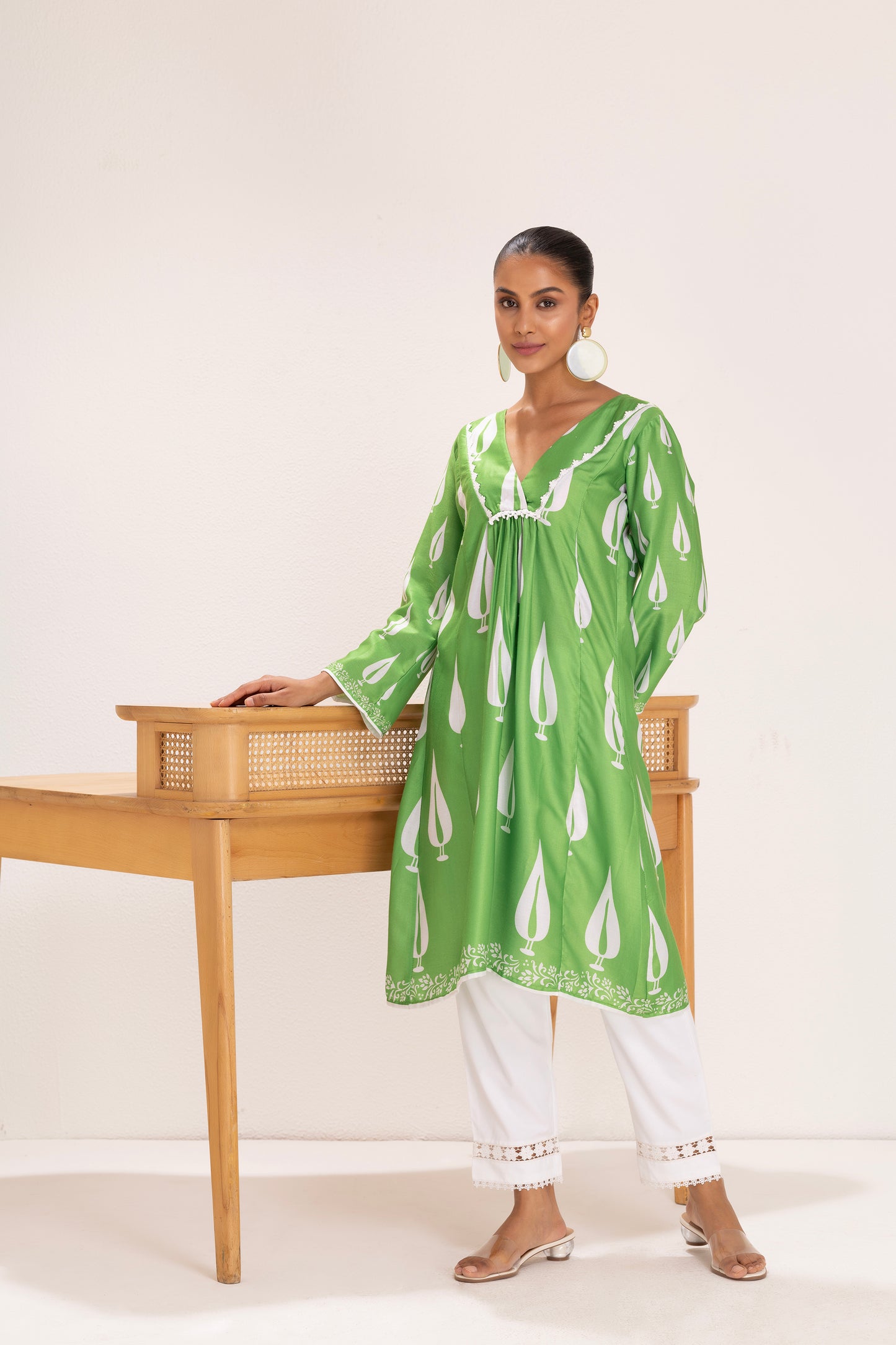 GREEN LEAF MOTIF KURTA SET