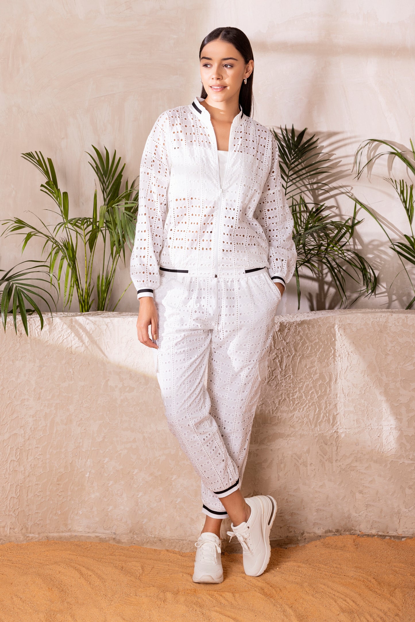 WHITE SCHIFFLI BOMBER SET