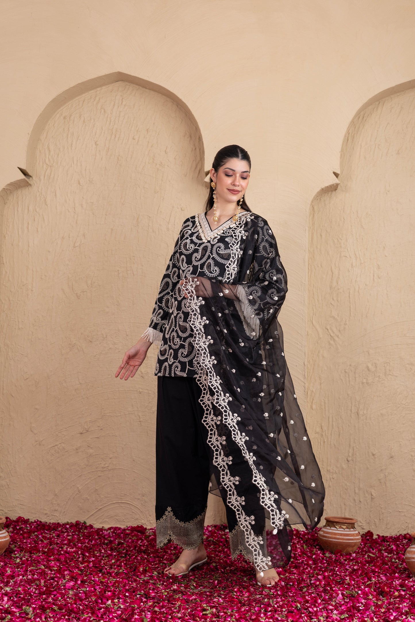 BLACK AND CREAM PAISLEY EMBROIDERED SUIT SET