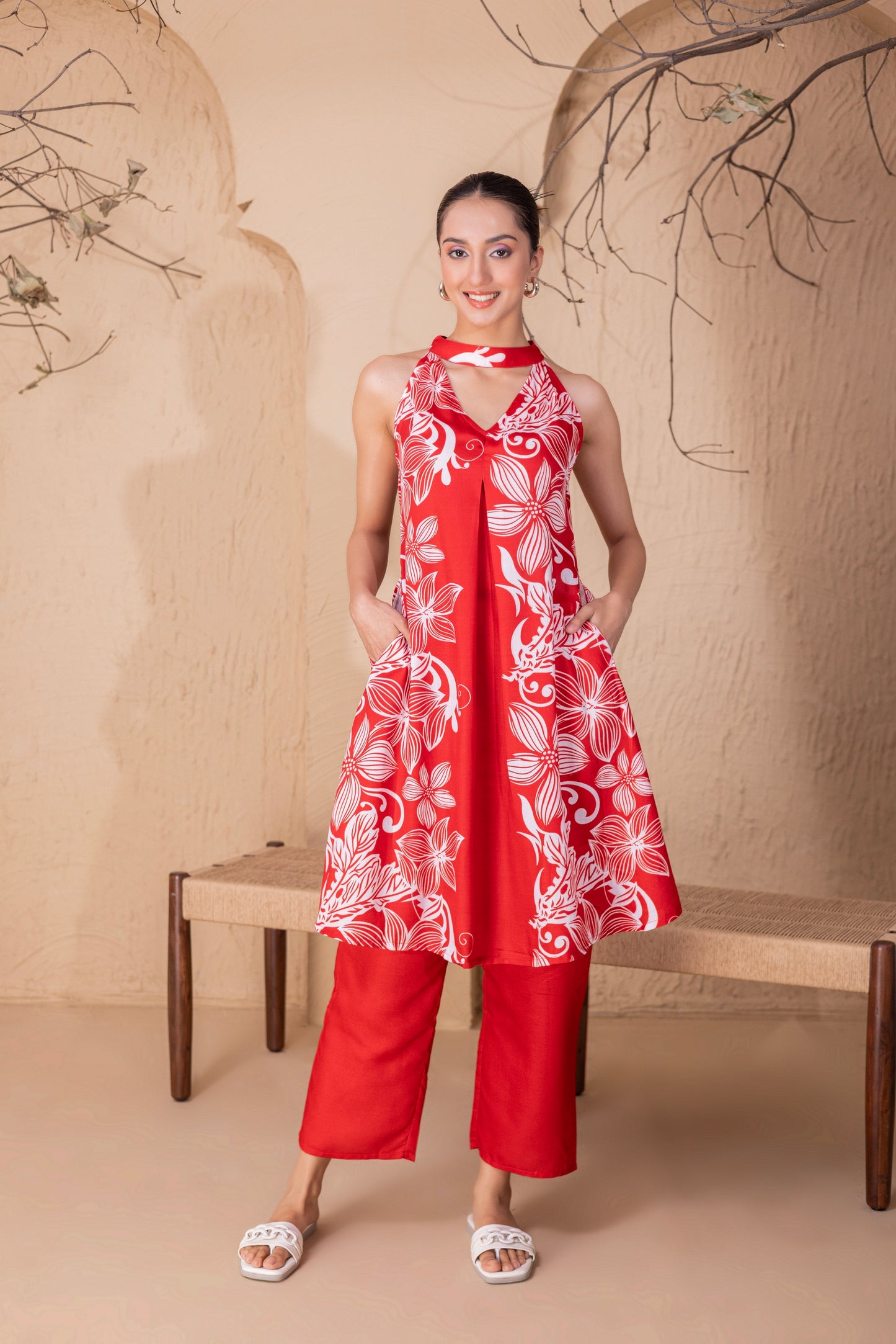 RED AND WHITE FLORAL PRINTED SET