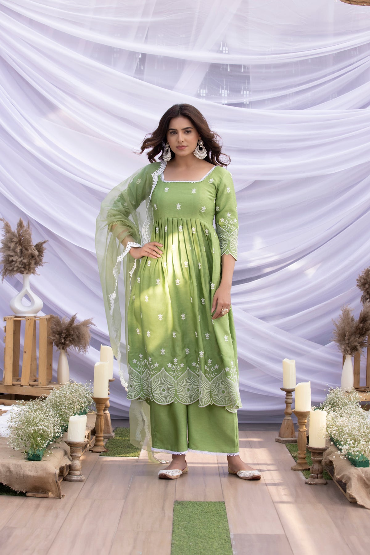 Fern Scallop Embroidered Suit Set with Organza Dupatta