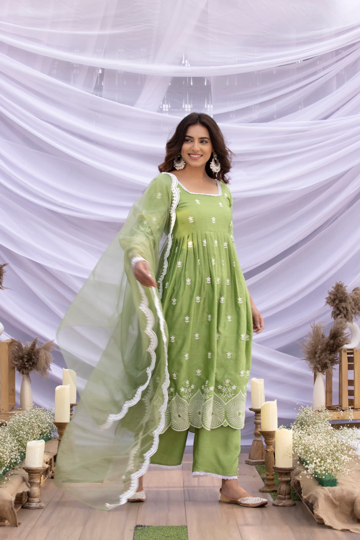 Fern Scallop Embroidered Suit Set with Organza Dupatta