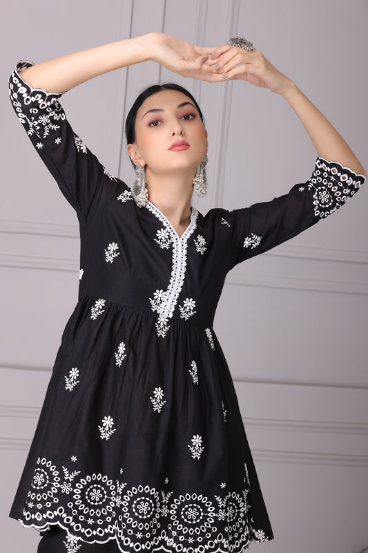 Black Chand Embroidered Kurta Set