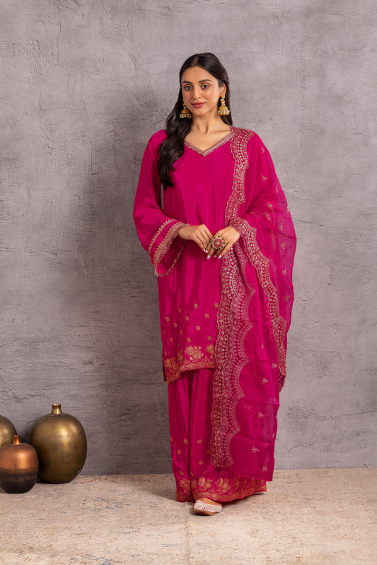 MAGENTA Crepe SUIT SET WITH ORGANZA DUPATTA
