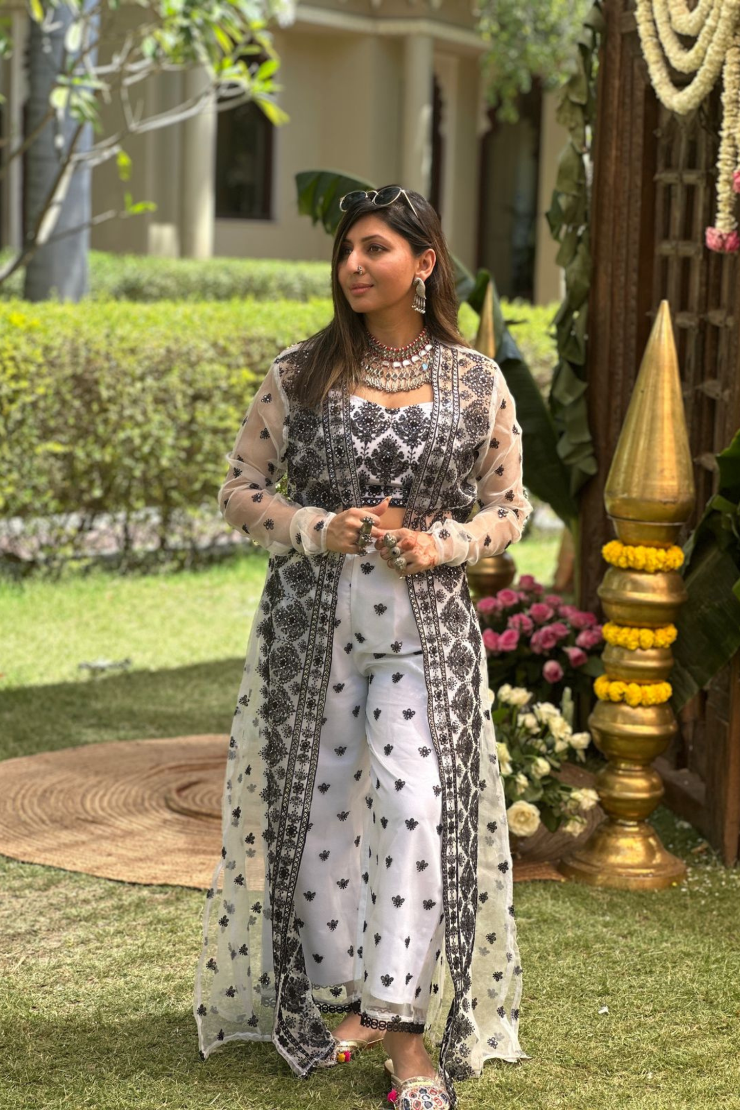 Off-WHITE AND BLACK EMBROIDERED INDO-WESTERN SET
