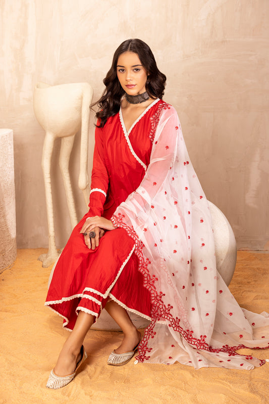 RED CRUSH KURTA SET WITH CREAM ORGANZA DUPATTA