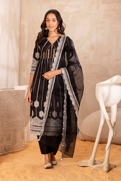 Black Crystal suit Set with Organza Dupatta