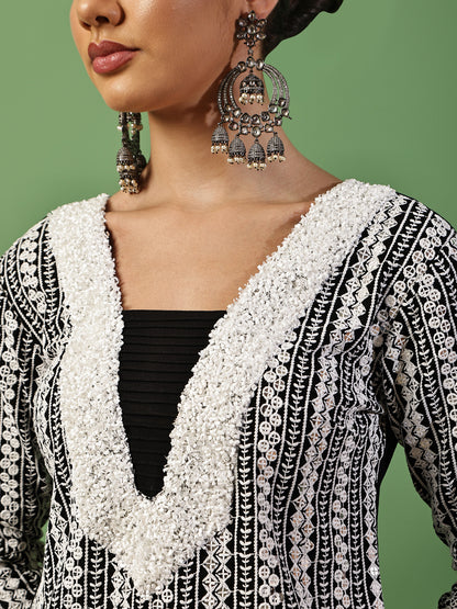 Black and White Sequence Embroidered Fusion Fit