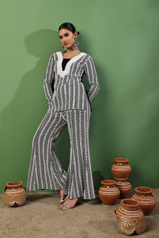 Black and White Sequence Embroidered Fusion Fit