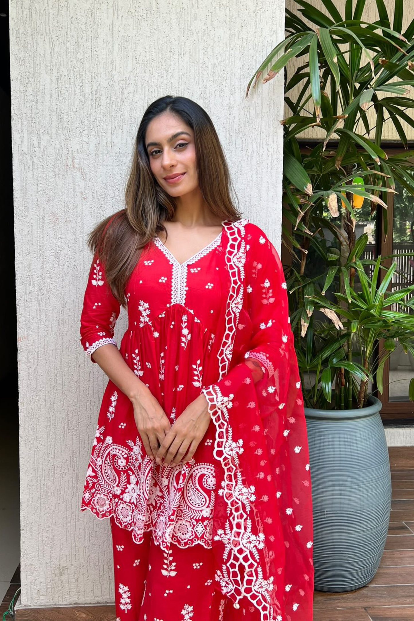 RED SCALLOP EMBROIDERED MUL SUIT SET