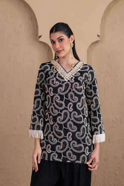 BLACK AND CREAM PAISLEY EMBROIDERED SUIT SET