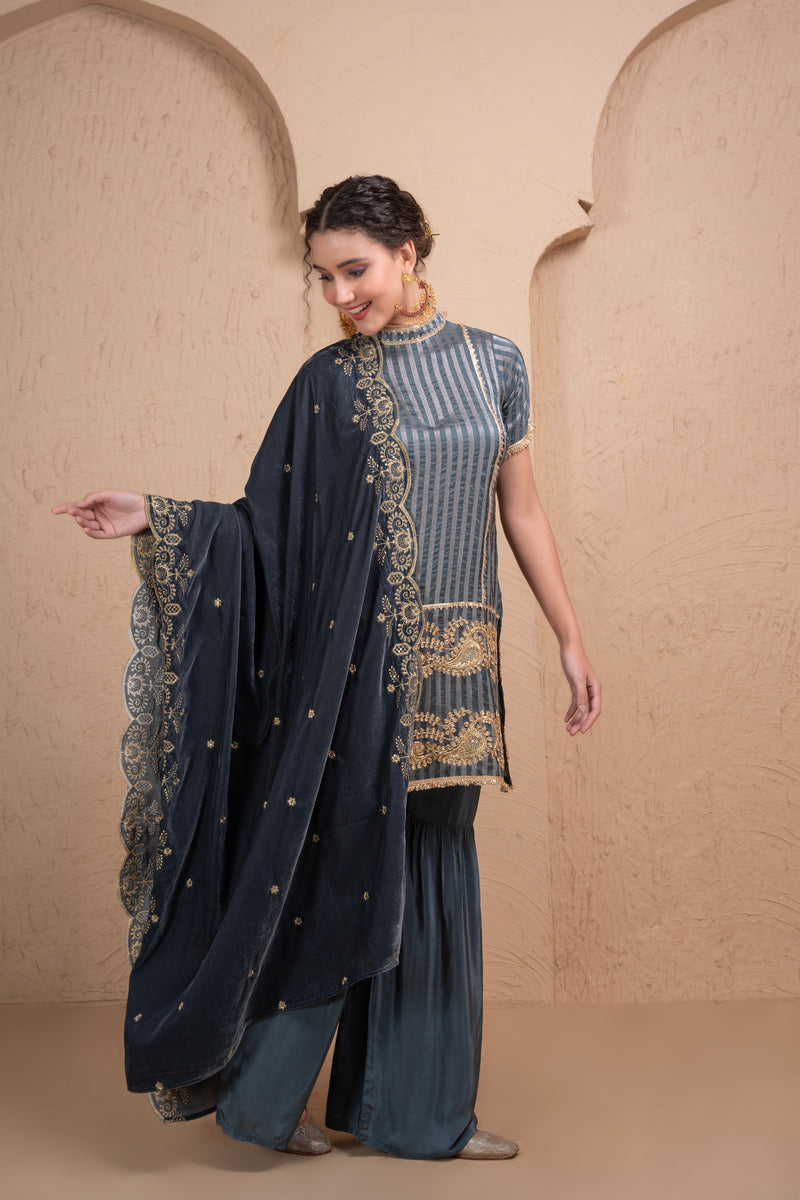 GREY EMBROIDERED VELVET DUPATTA