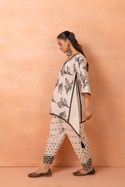 Cream And Black Embroidered Kurta Set