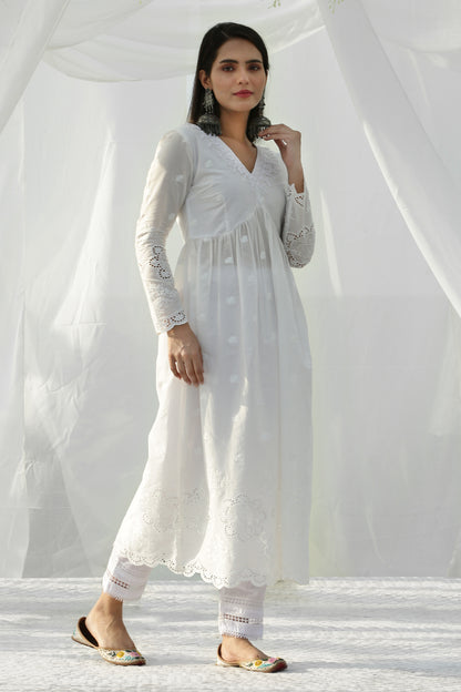 White Scallop Embroidered Kurta Set