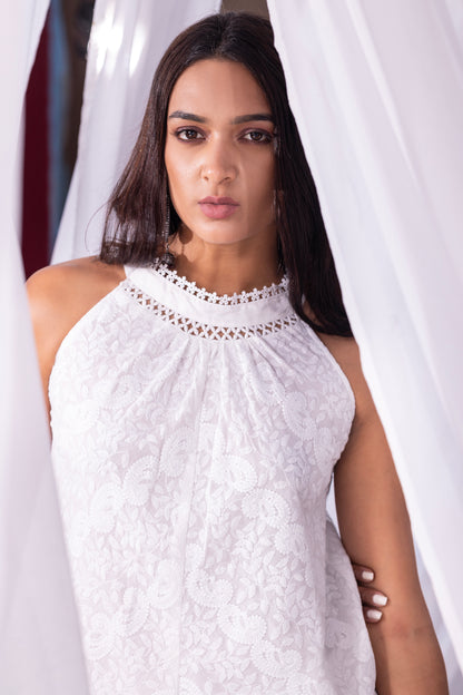 WHITE HALTER LUCKNOWI KURTA SET
