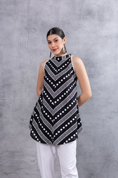 BLACK FLORAL EMBROIDERED HALTER KURTA SET