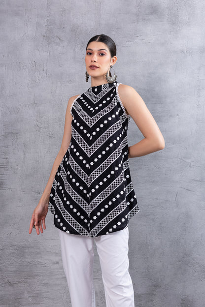 BLACK FLORAL EMBROIDERED HALTER KURTA SET