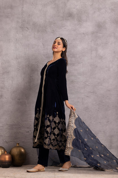 Navy blue velvet Suit Set with Organza Dupatta