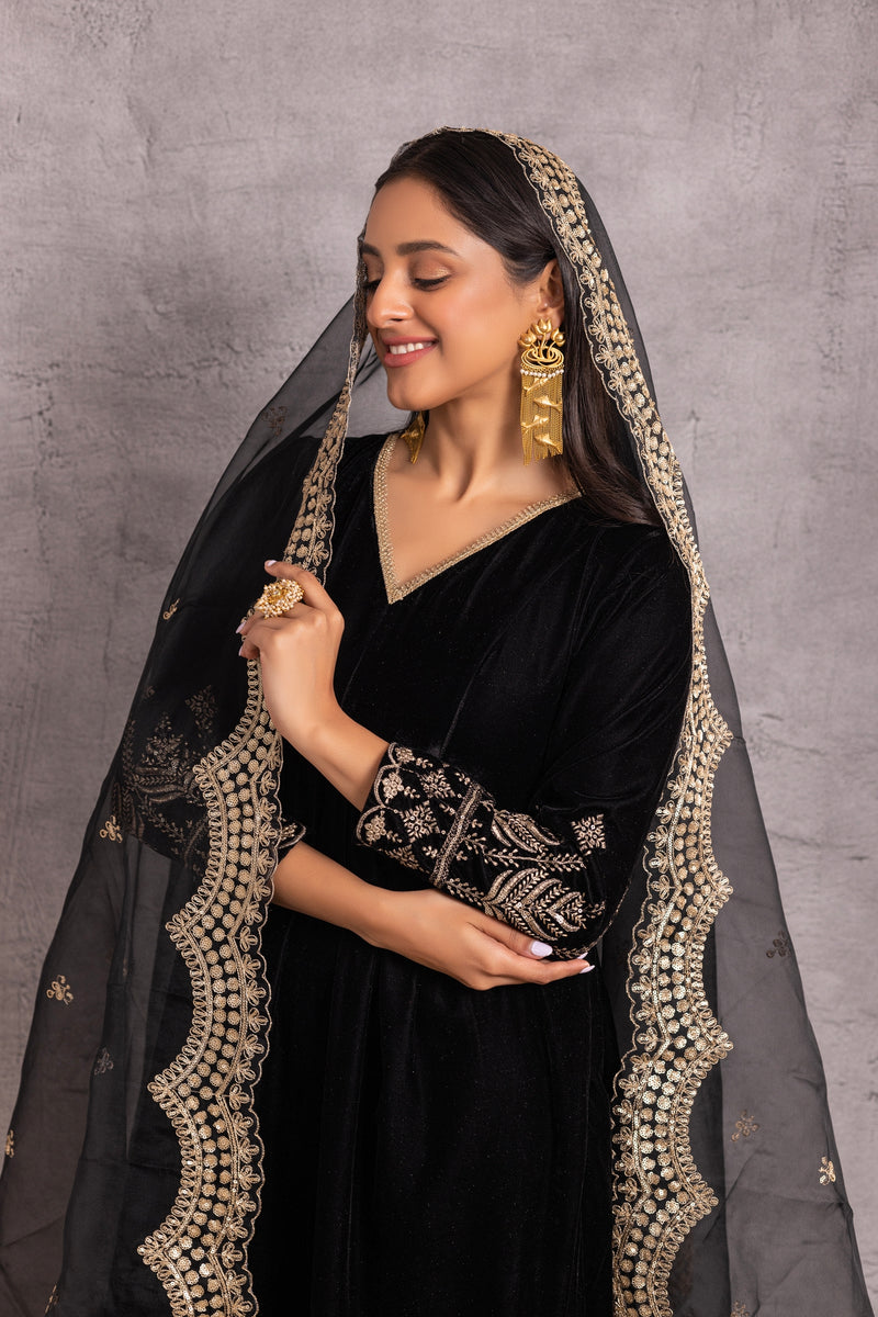 Black velvet Suit Set with Organza Dupatta