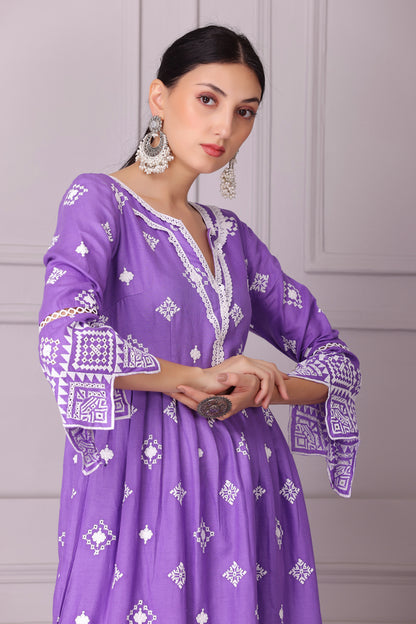 Lilac Scallop Embroidered Kurta Set