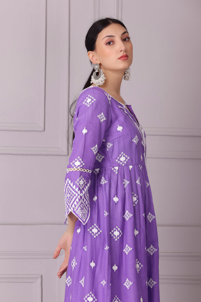 Lilac Scallop Embroidered Kurta Set