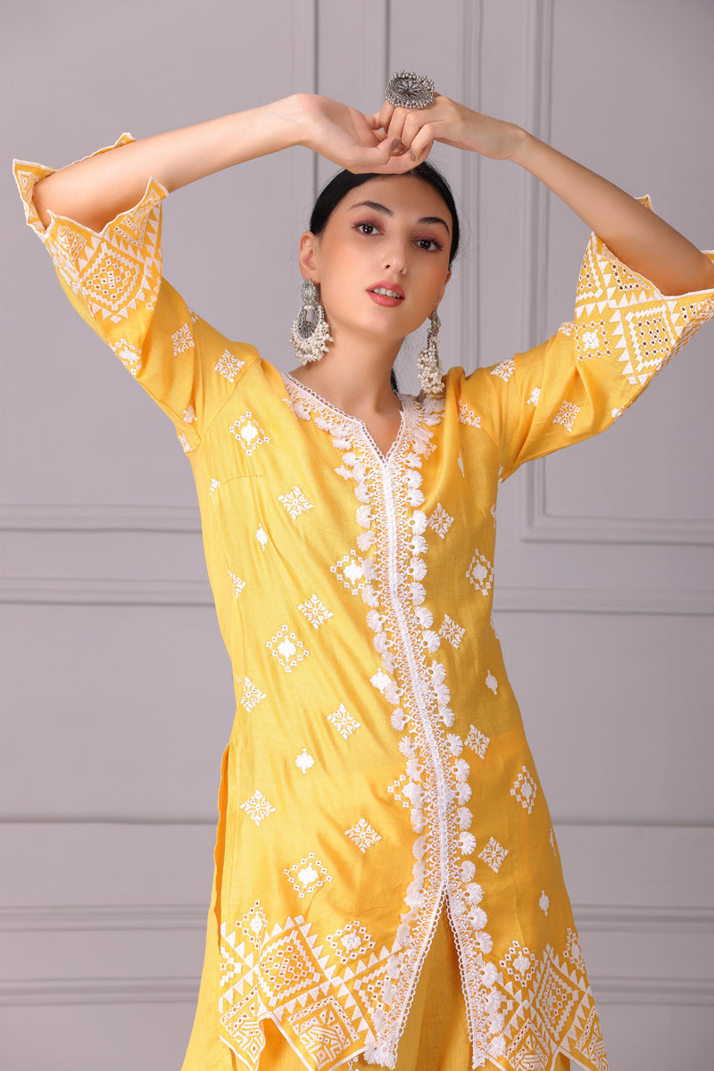 Sun Tuscan Scallop Embroidered Kurta Set