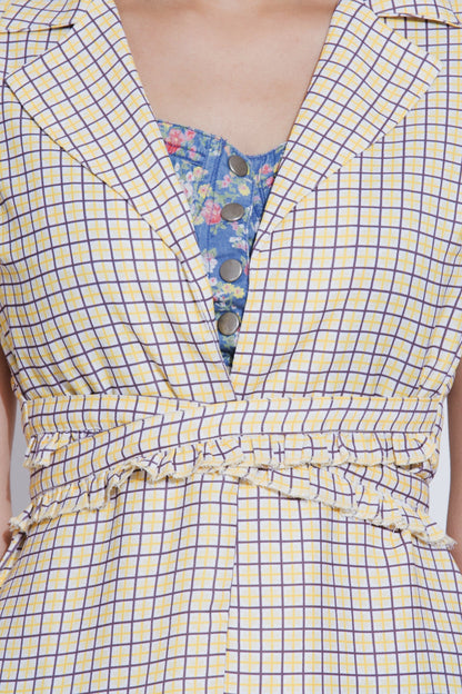 Ruffled belt Checked Trench coat