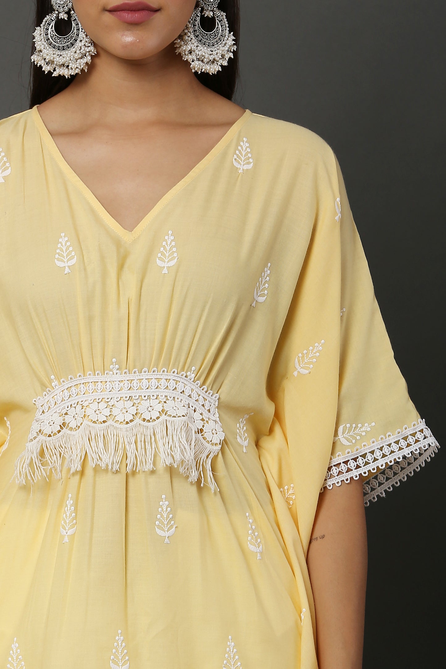 Lemon Scallop Embroidered Kaftan