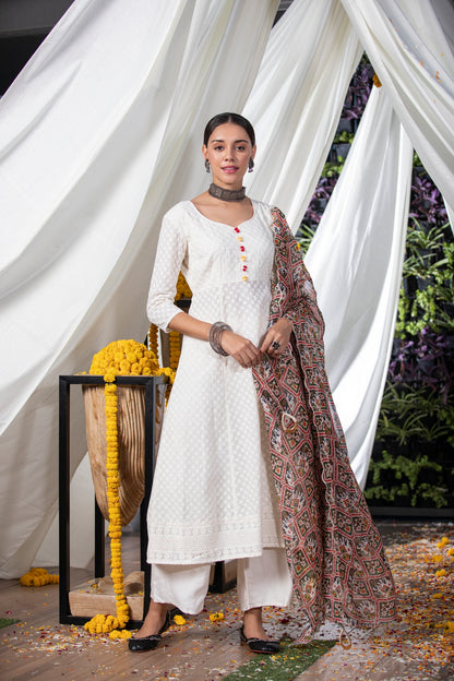 Cream Embroidered Suit Set With Organza Dupatta