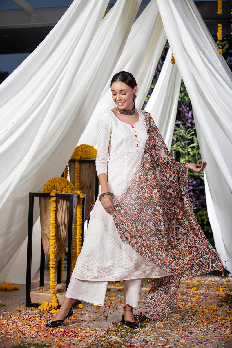 Cream Embroidered Suit Set With Organza Dupatta