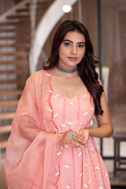 Peach Halter Embroidered Kurta Set with Organza Embroidered Dupatta